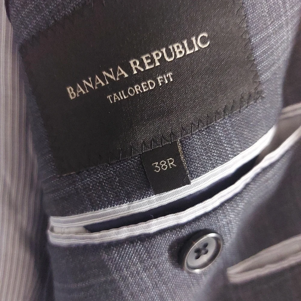 Banana Republic Blazer Sport Coat Size 38R Tailored Fit Plaid Two Button Wool